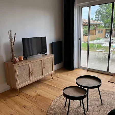 De La Clie Apartment *